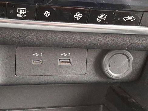 Used 2023 Nissan Rogue SV image 56