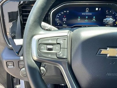 Used 2023 Chevrolet Silverado 1500 LT AWD/4WD image 22