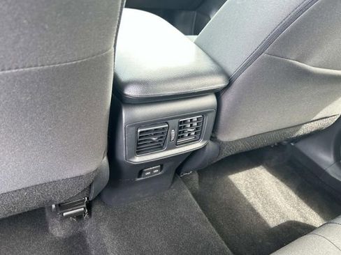 Used 2025 Toyota RAV4 XLE FWD image 18