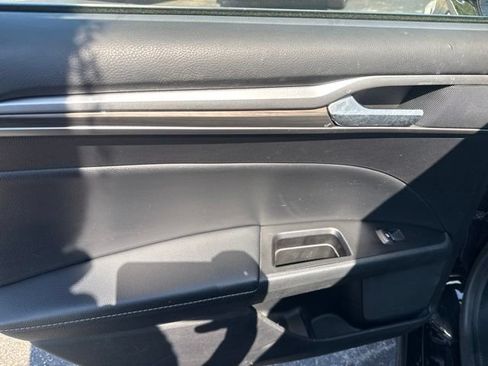 Used 2019 Ford Fusion SEL FWD image 22