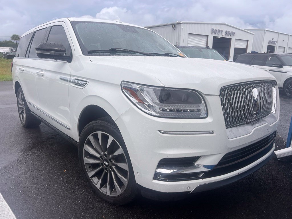 Used 2021 Lincoln Navigator Reserve w/ Luxury Package AWD/4WD image 1