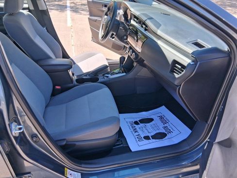 Used 2015 Toyota Corolla L FWD image 11