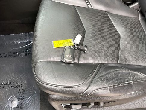 Used 2016 Cadillac Escalade ESV Premium AWD/4WD image 13
