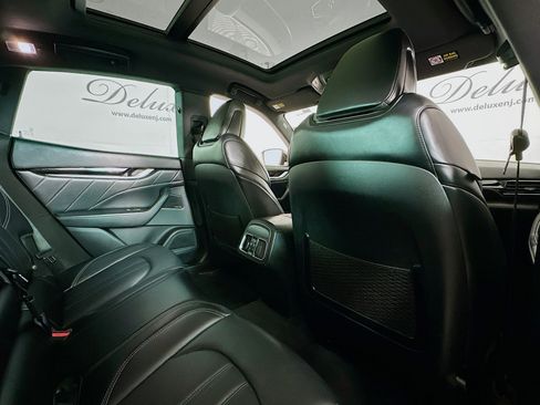 Used 2019 Maserati Levante GranSport AWD/4WD image 28