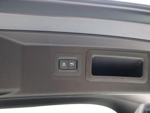 Used 2025 MAZDA CX-50 Meridian Edition w/ Apex Package image 26