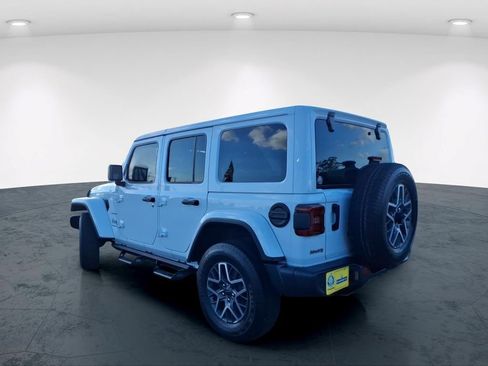 Used 2024 Jeep Wrangler Unlimited Sahara w/ Technology Group AWD/4WD image 13