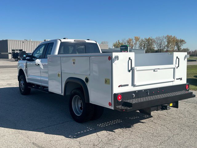 New 2026 Ford F350 XL w/ XL Chrome Package AWD/4WD image 3