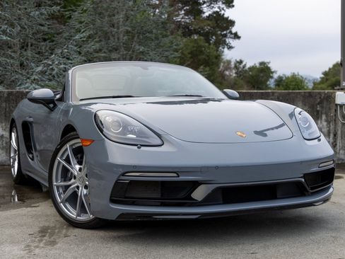 Certified 2024 Porsche 718 Boxster image 9