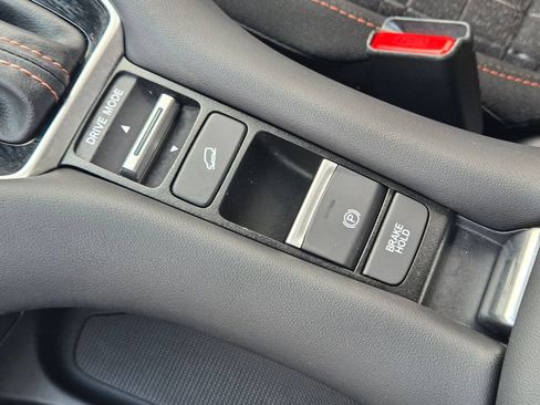 Certified 2024 Honda HR-V Sport image 30