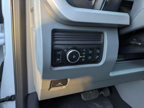 New 2026 Ford F250 XLT w/ XLT Premium Package image 18