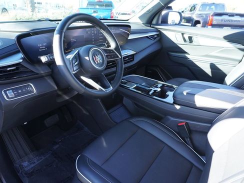 Used 2025 Buick Enclave Preferred image 17