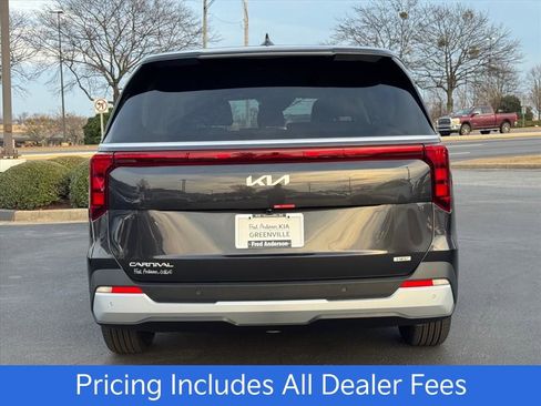 New 2026 Kia Carnival LXS FWD image 4