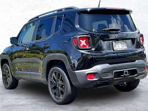 Used 2017 Jeep Renegade Altitude AWD/4WD image 12