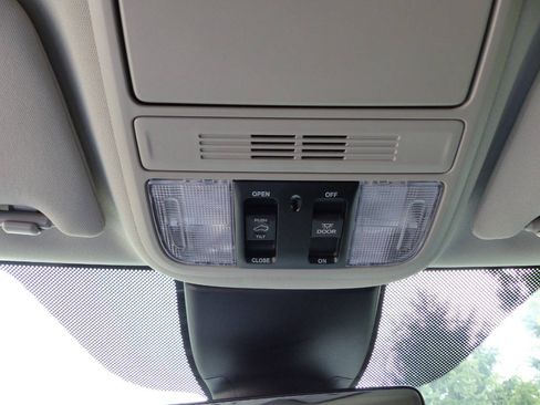 Used 2025 Honda Odyssey EX-L image 40