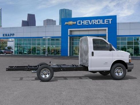 New 2026 Chevrolet Express 3500 w/ Power Convenience Package RWD image 5