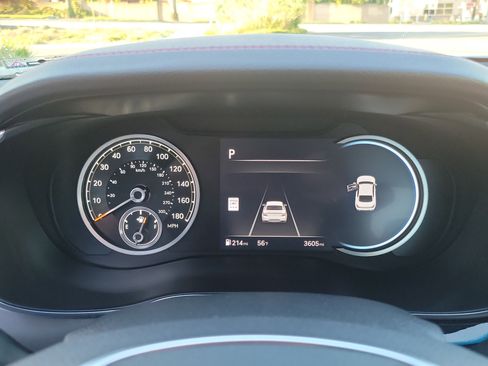 Certified 2025 Genesis G70 3.3T Advanced RWD image 11