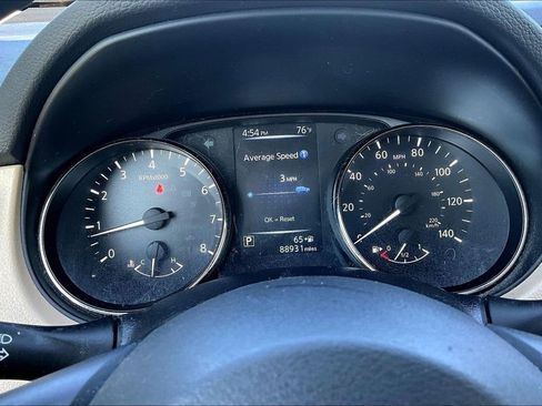 Used 2017 Nissan Rogue S AWD/4WD image 13