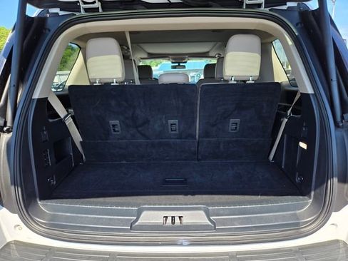 Used 2023 Ford Expedition Limited AWD/4WD image 15