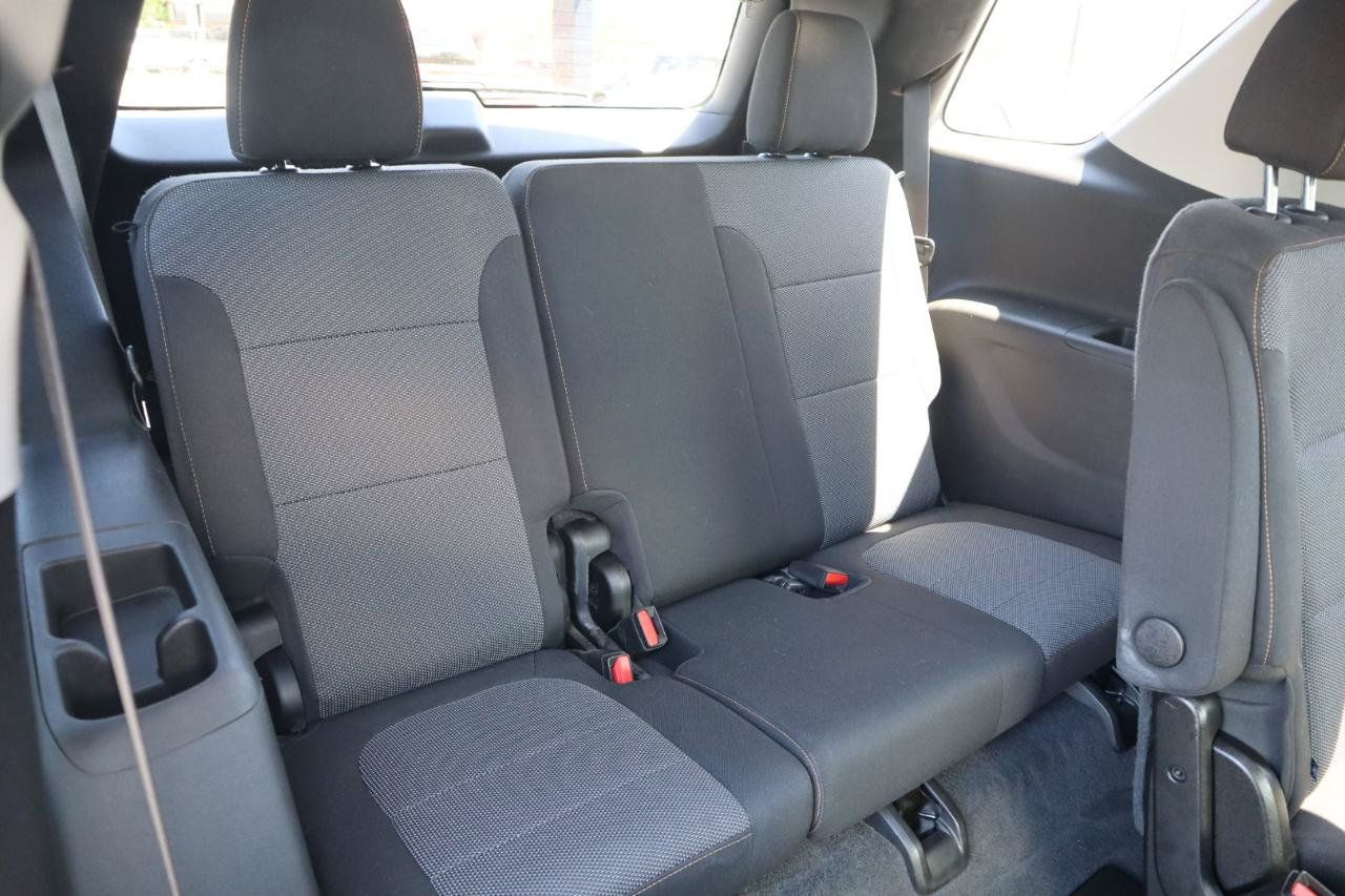 Used 2019 Chevrolet Traverse LT FWD image 14
