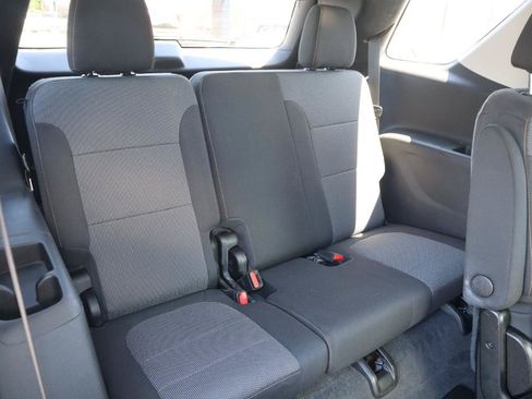 Used 2019 Chevrolet Traverse LT FWD image 14