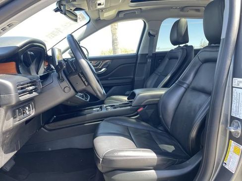 Used 2022 Lincoln Corsair Reserve w/ Luxury Package FWD image 19
