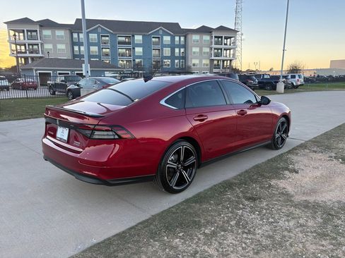 Certified 2025 Honda Accord Sport image 8