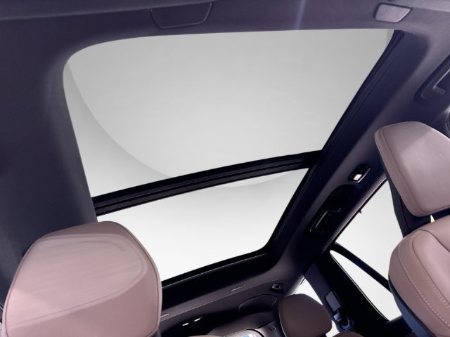 Certified 2025 Volvo XC90 B6 Ultra AWD/4WD image 23