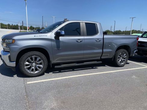 Used 2019 Chevrolet Silverado 1500 LT w/ Texas Edition RWD image 4