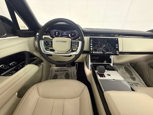 Used 2025 Land Rover Range Rover Long Wheelbase SE AWD/4WD image 36