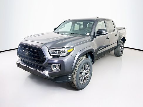 Used 2022 Toyota Tacoma Limited RWD image 3
