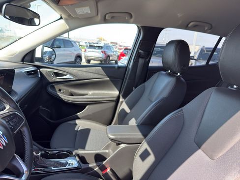 Used 2025 Buick Encore GX Preferred AWD/4WD image 26