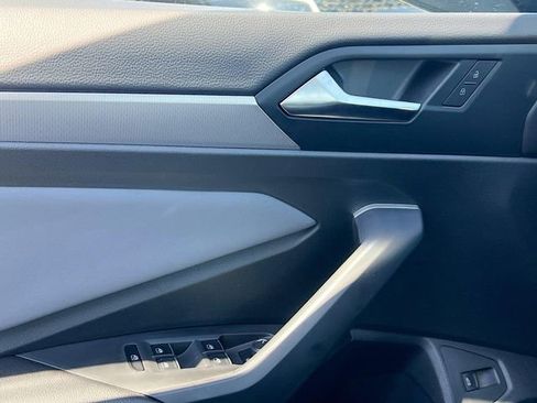 New 2025 Volkswagen Jetta SE image 17