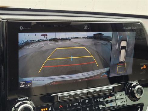 Used 2022 Toyota Highlander Platinum image 17