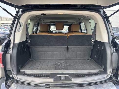 Used 2016 INFINITI QX80 4WD w/ All Season Package image 8
