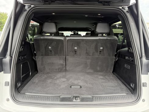Used 2022 Jeep Wagoneer Series III w/ Flexible Seating Group AWD/4WD image 35