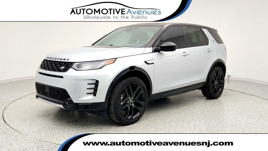 Used 2025 Land Rover Discovery Sport Dynamic SE AWD/4WD image 1