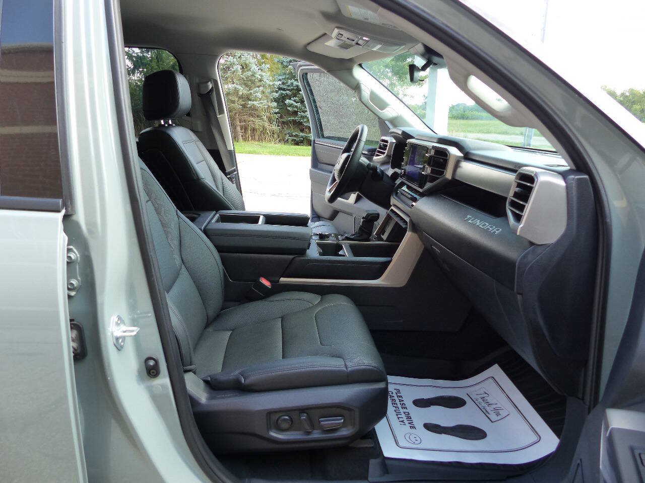 Used 2022 Toyota Tundra SR5 AWD/4WD image 61