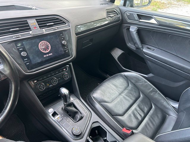 Used 2019 Volkswagen Tiguan SEL Premium w/ 3rd Row Seat Package AWD/4WD image 13