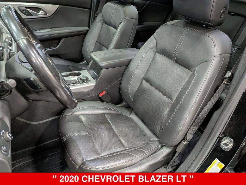 Used 2020 Chevrolet Blazer LT w/ Sound & Technology Package AWD/4WD image 13