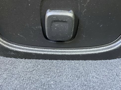 Certified 2019 Buick LaCrosse Essence w/ Sights and Sounds Package image 18