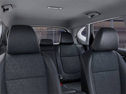 Used 2025 Kia Seltos S AWD/4WD image 6