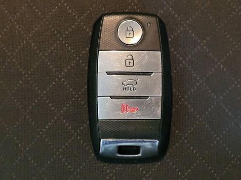Used 2020 Kia Sorento S FWD image 32