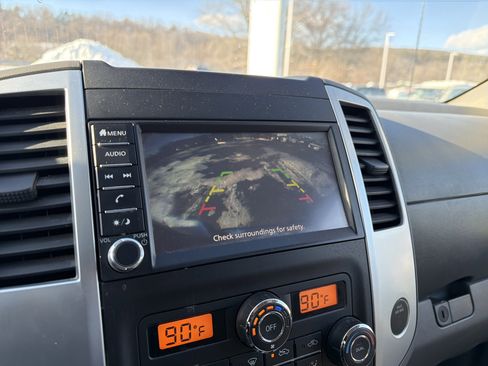 Certified 2021 Nissan Frontier SV image 19