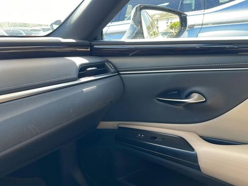 Used 2020 Lexus ES 350 w/ Accessory Package FWD image 17