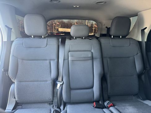 Used 2025 Ford Explorer Active image 9