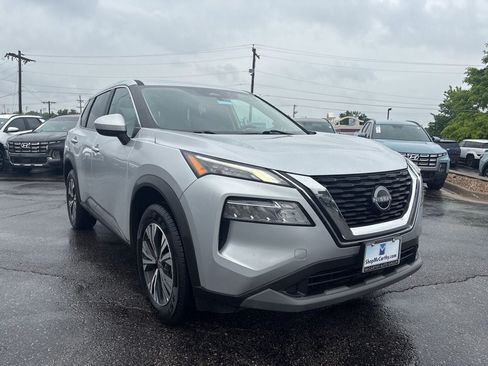Used 2023 Nissan Rogue SV AWD/4WD image 3