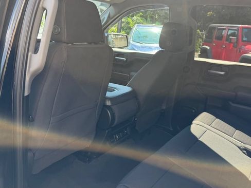Used 2021 Chevrolet Silverado 1500 LT AWD/4WD image 17