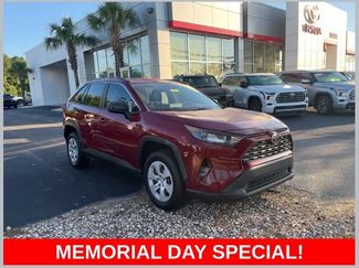 Used 2021 Toyota RAV4 LE FWD video 1