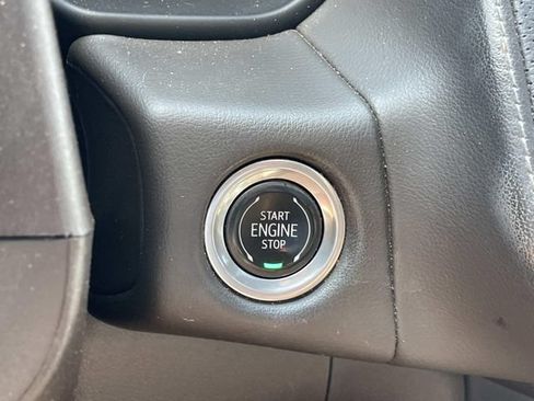 Used 2021 GMC Yukon SLT w/ SLT Premium Package RWD image 19