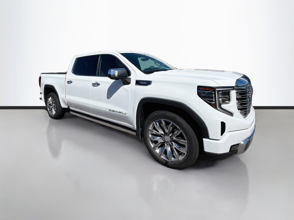 Used 2023 GMC Sierra 1500 Denali AWD/4WD image 3